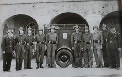 Auf dem ältesten Foto der Feuerwehr ist die Mannschaft von 1957 zu sehen. (Von links: Gottlob Leuthe, Horst Wagner, Kurt Ankele,
