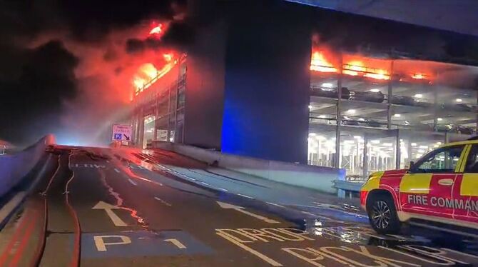 Brand am Flughafen Luton