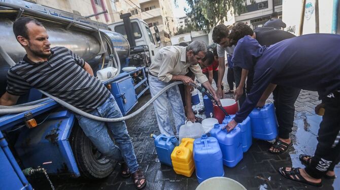 Nahost - Wasserverteilung in Gaza-Stadt