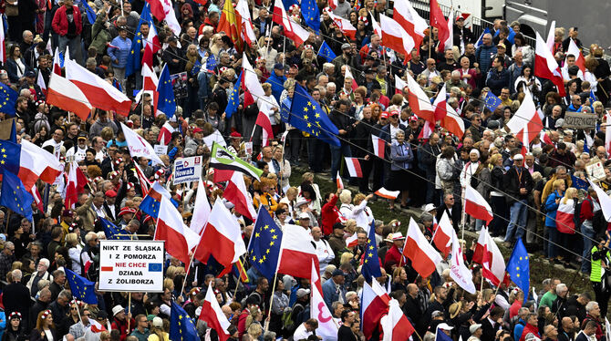 Eine Million Menschen haben in der polnischen Hauptstadt Warschau am 1. Oktober – und damit zwei Wochen vor den Parlamentswahlen