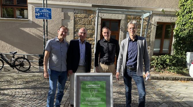 Von links: Andreas Herpich (Hospiz Veronika), Martin Brauße (katholische Kirche), Bürgermeister Eric Sindek und Ralf Egenolf-Sto
