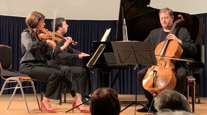 Für seine Darbietung von Musik aus der Zeit der Romantik wurde das Trio Guadagnini in der Münsinger Zehntscheuer frenetisch gefe