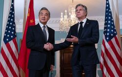 Außenminister von China besucht Außenminister der USA
