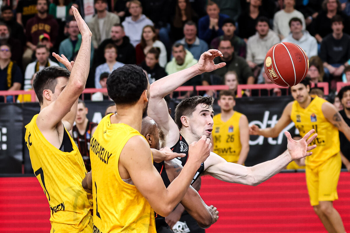 Desolate Tübinger BundesligaBasketballer gehen unter Tigers Tübingen