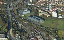 Auf einem dieser Gleise in der Nähe des Tübinger Hauptbahnhofes ist der Triebwagen am Dienstagnachmittag aus den Schienen gespru