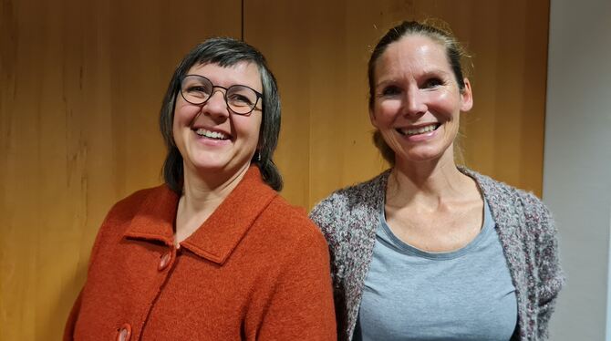 Barbara Boßler (links) und Sabine Schwaigerer sind als kommunale Gesundheitsfachkräfte im Port im Einsatz.