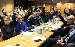Historischer Moment für den VfL Pfullingen: um 22:03 Uhr am Donnerstagabend hob eine große Mehrheit der Mitglieder die Hand und 