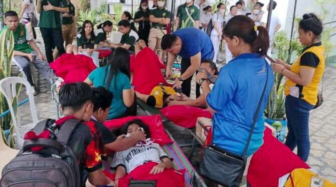 Starkes Erdbeben auf den Philippinen Starkes Erdbeben auf den Philippinen