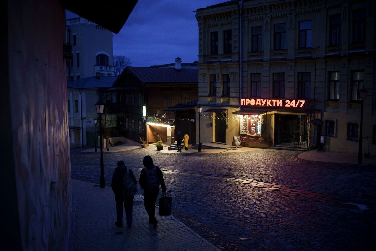 Trügerische Ruhe Trügerische Ruhe