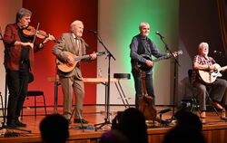 The Dublin Legends in der Liederhalle: Von links Gerry O’Connor, Seán Cannon, Paul Watchorn und Shay Kavanagh. FOTO: JÜRGEN MEYE