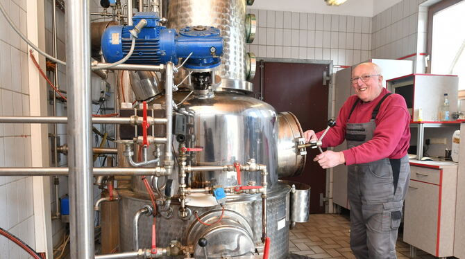 Was Ludwig Junger in Stockach brennt, ist zum Trinken, aber nicht zum Desinfizieren geeignet.