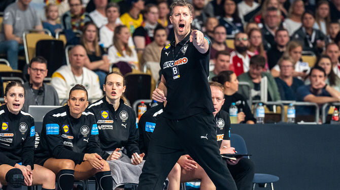 Markus Gaugisch ist seit Sommer des vergangenen Jahres Bundestrainer der Handballerinnen. Zum WM-Team gehören auch die Metzinger