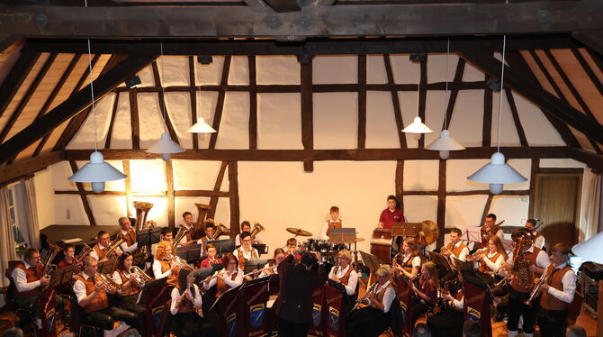 Das Jahreskonzert der Trachtenkapelle Bernloch vor vollem Haus