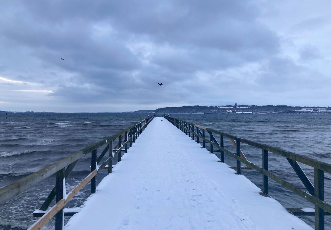 Mit Schnee bedeckt Mit Schnee bedeckt