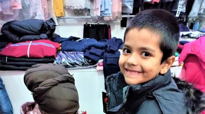 Passt und wärmt: Freude über einen Anorak.