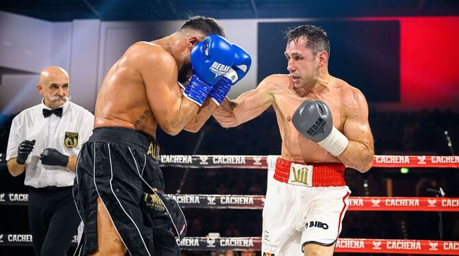 Sturm gegen Altay Sturm gegen Altay