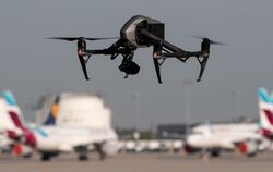 Drohne am Flughafen