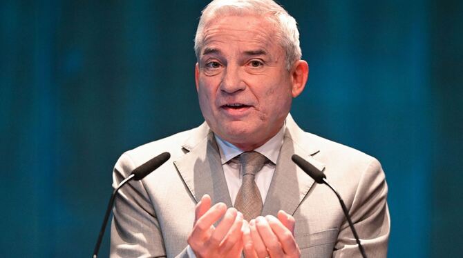 Thomas Strobl Thomas Strobl