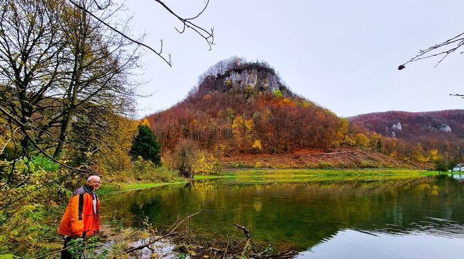 Seit Ende Oktober hat sich unterhalb des Hohen Wittlingen ein See gebildet.  FOTO: GORTHNER