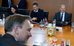 Ringen um Lösungen im Kabinett (von links): Außenministerin Annalena Baerbock (Grüne), Finanzminister Christian Lindner (FDP), W