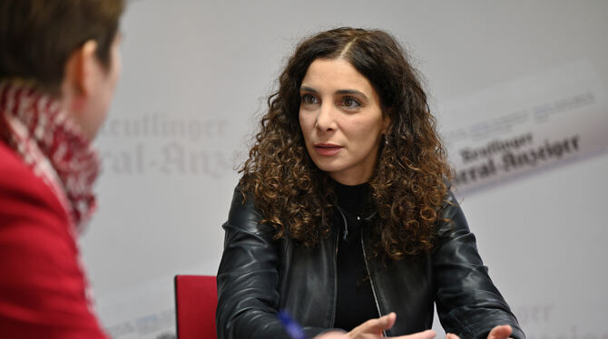 Jessica Tatti erklärt beim Gespräch mit GEA-Politikredakteurin Karin Kiefhaber, was sie und ihre Mitstreiter mit der neuen Wagen