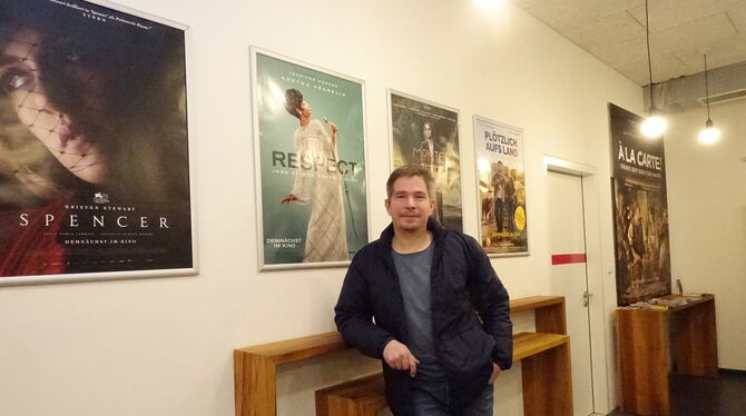 Kamino-Geschäftsführer Andreas Vogt im Jahr 2022 im Foyer des Kinos im Wendler-Areal.