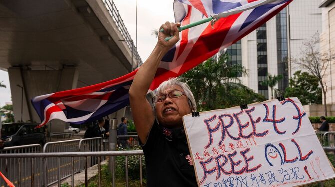 Aktivistin protestiert in Hongkong