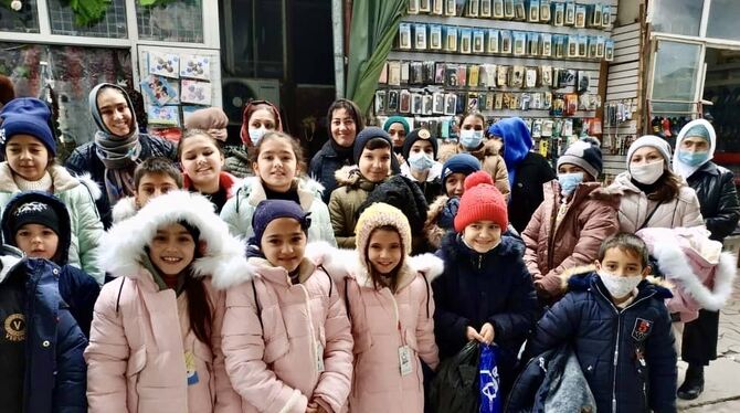 Kinder in Duschanbe freuten sich über warme Jacken und Stiefel. FOTO: PR