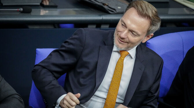 Finanzminister Christian Lindner (FDP) soll eigentlich Steuern eintreiben. Dass nun eine seiner Spitzenbeamtinnen Reichen Steuer