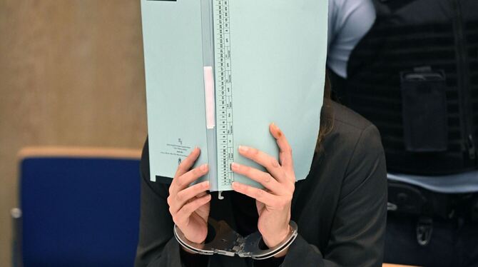 Prozess gegen Frau wegen Mordes an ihren beiden Kindern Prozess gegen Frau wegen Mordes an ihren beiden Kindern