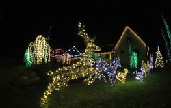 Das Weihnachtshaus von Thilo Schwaiger in der Äckerlestraße Rübgarten ist diesmal "nur" mit 50.000 Lichtern geschmückt. Zuletzt 