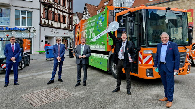 Der damalige Finanzbürgermeister Alexander Kreher (von links), der damalige Umweltminister Franz Untersteller, der damalige TBR-