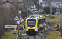 In Mössingen halten die Züge der Interregio-Express-Linie sowie der Regionalbahnen (im Bild).  FOTO: MEYER