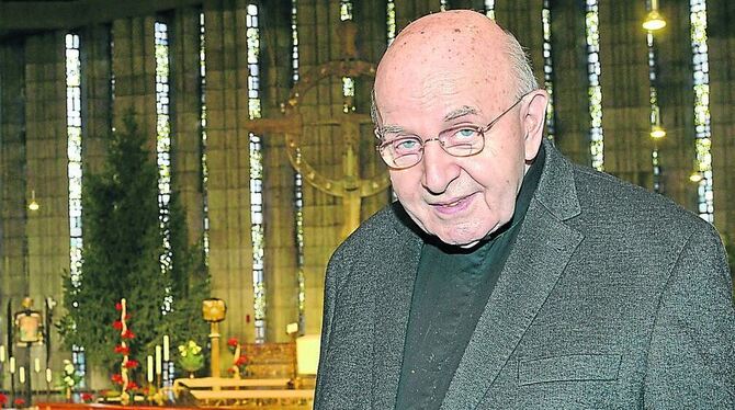 Karl Josef Rauber in der Kirche auf der Liebfrauenhöhe bei Ergenzingen: Mitte Februar wird der Erzbischof im Ruhestand in Rom zu