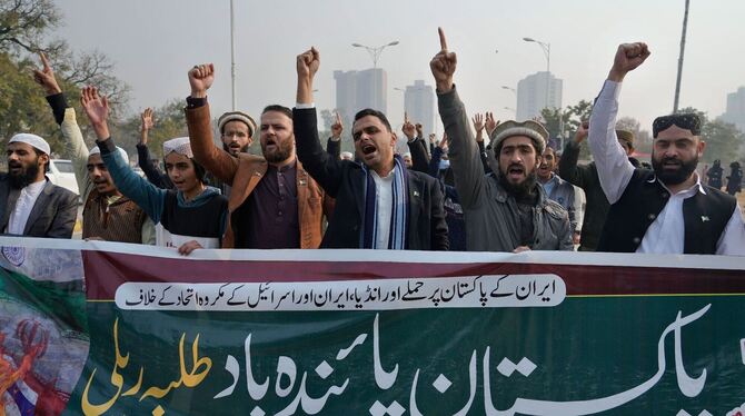 Demonstration Demonstration