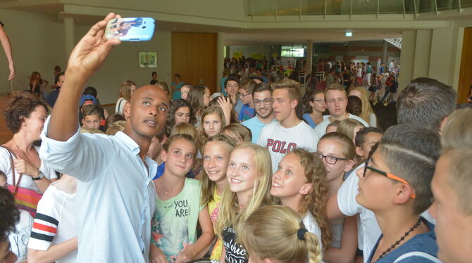 Am Mössinger Quenstedt-Gymnasium setzte sich »Teddy« einst gegen Rassismus ein.