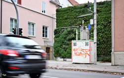 Die Luftmesssation an der Reutlinger Lederstraße. Mit der Verschärfung der EU-Luftqualitätsrichtlinie drohen neue Fahrverbote.