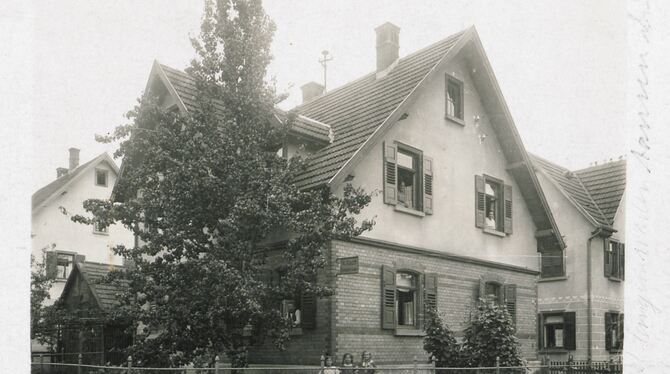 Dieses Wohnhaus einer Familie Koch wurde 1925 abgelichtet. Wo steht oder stand es?