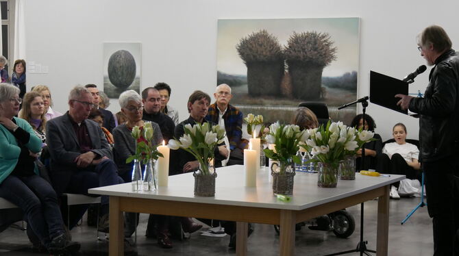 Am Samstag gedachten weit mehr als hundert Menschen im Reutlinger Kunstverein der Opfer des Nationalsozialismus - an diesem Tag