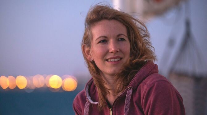 Katharina König an Bord eines Greenpeace-Schiffs.