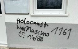 Rechtsextreme Schmierereien an der Ensar Moschee Mössingen.  FOTO: PRIVAT