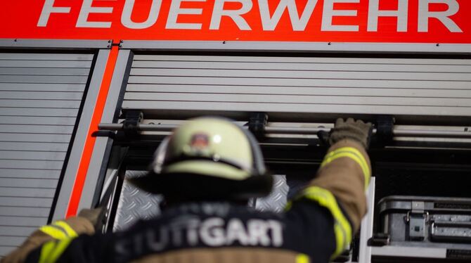 Feuerwehr findet tote Seniorin nach Brand in Pflegeheim