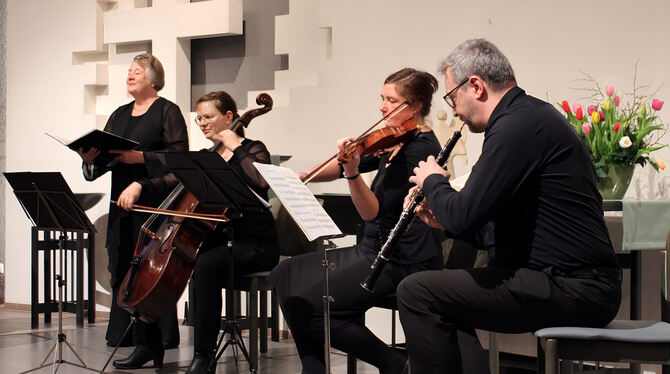 Sopranistin Anne Munding, Ellen Heinz (Cello), Katharina Dolmetsch-Heyduck (Violine) und Joachim Ruopp (Oboe) glänzten mit der A