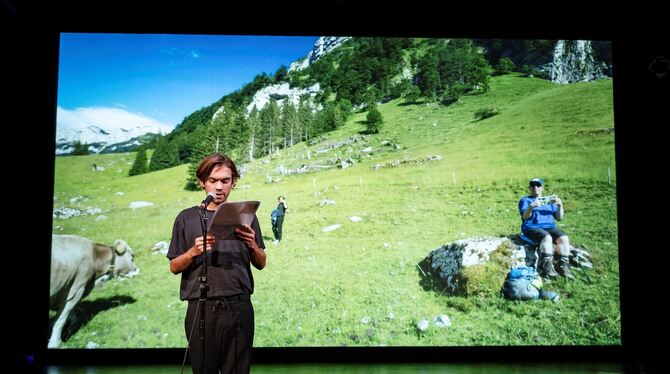 Miguel Jachmann im Monospektakel-Siegerstück »Karl!« vom Theater Konstanz. FOTO: MESS Miguel Jachmann im Monospektakel-Siegerstück »Karl!« vom Theater Konstanz. FOTO: MESS