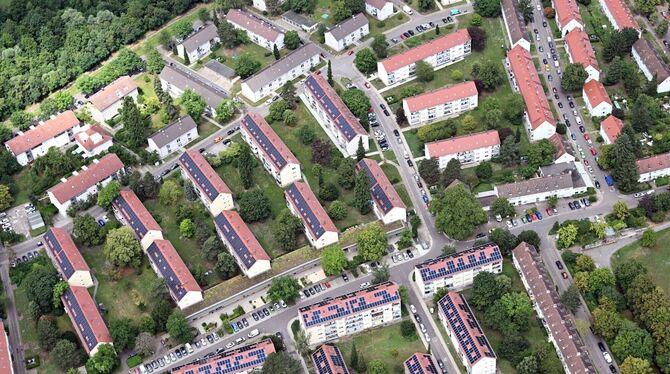 Luftbild Häuser mit Solaranlagen