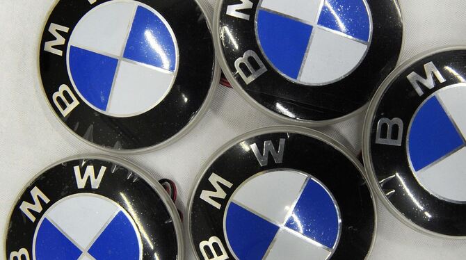 Gefälschte BMW-Embleme