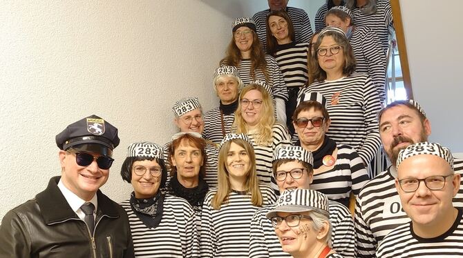 alb rathaussturm engstingen Aufseher Mario Storz hat seine Rathaushäftlinge im Griff