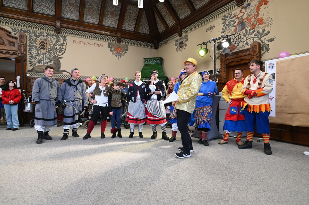 Sturm auf das Reutlinger Landratsamt.