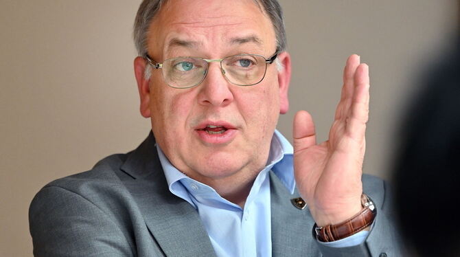 Zwischen Neutralitätspflicht und klarer Kante gegen Extremismus: Für Oberbürgermeister Thomas Keck und andere Amtsträger ein sch