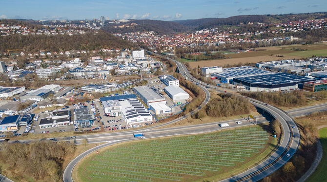 Tübingen als Vorreiter: Die Auf- und Abfahrten der Bundesstraße werden zur Energie-Gewinnung genutzt. Hier entsteht ein neues "O